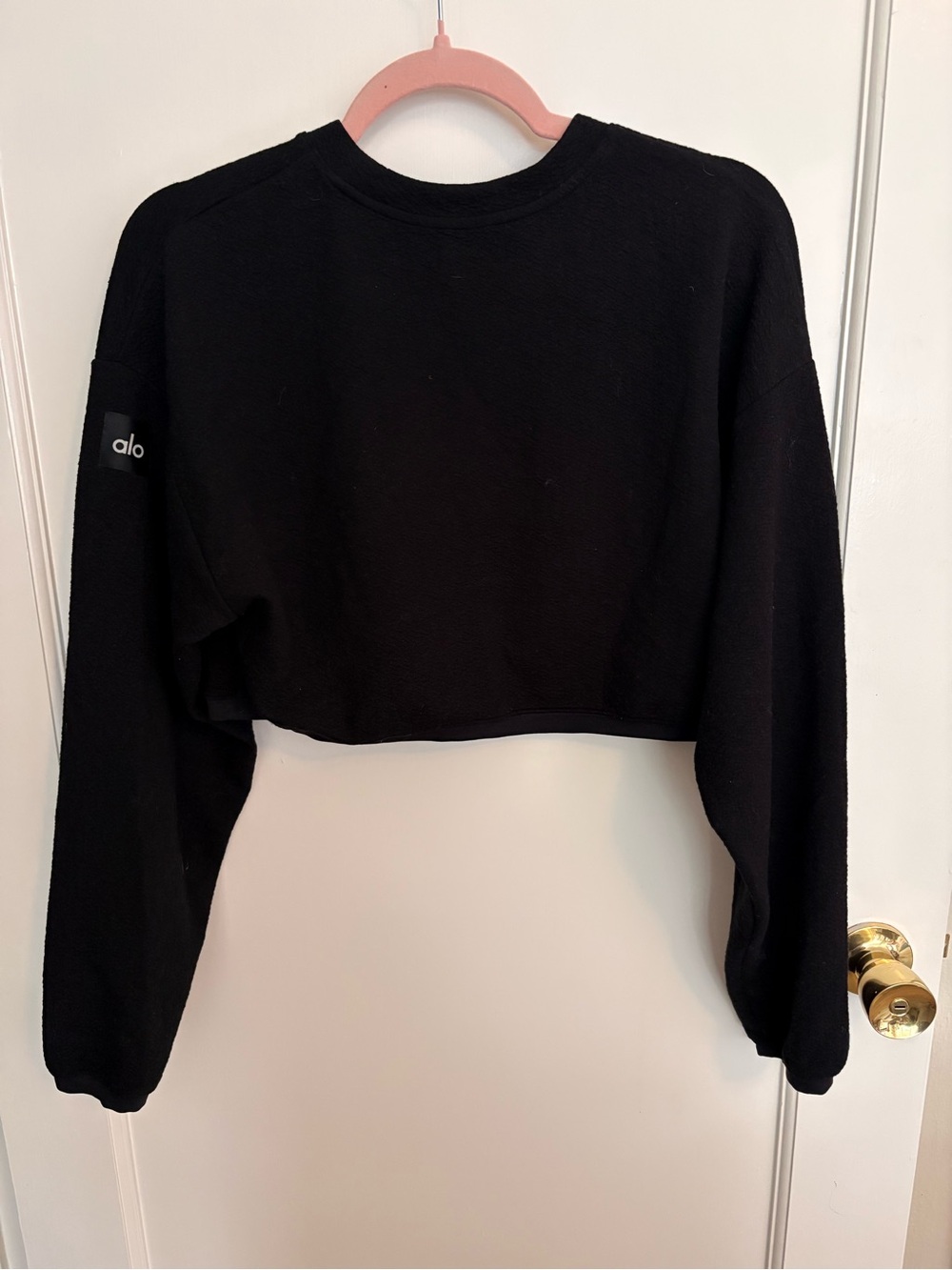 ALO Yoga Black Cropped Crewneck Sweatshirt - Picture 1 of 2